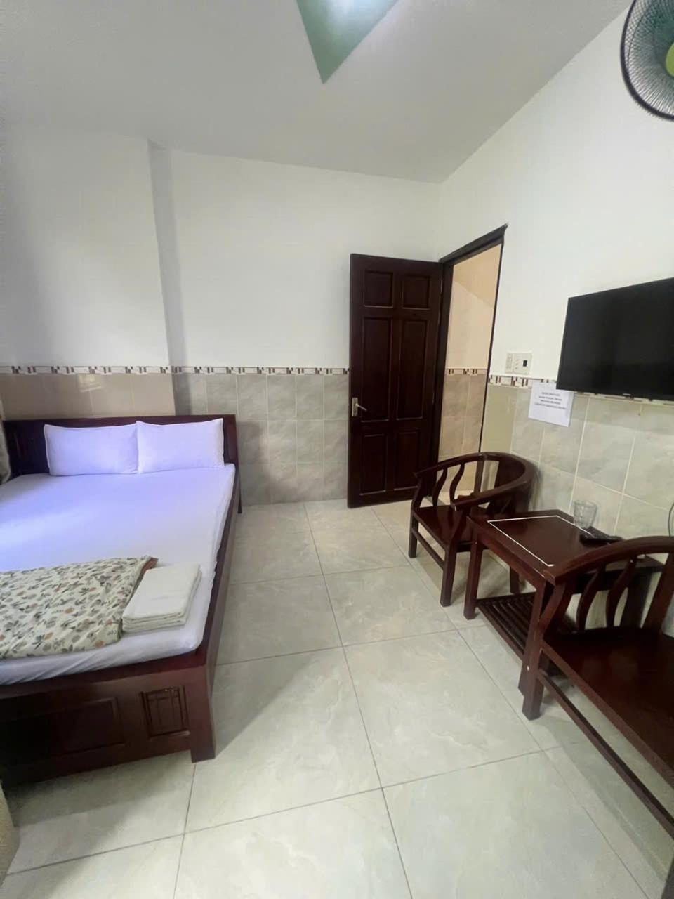 Aparthotel Khach San Doan Gia Ciudad Ho Chi Minh  Exterior foto