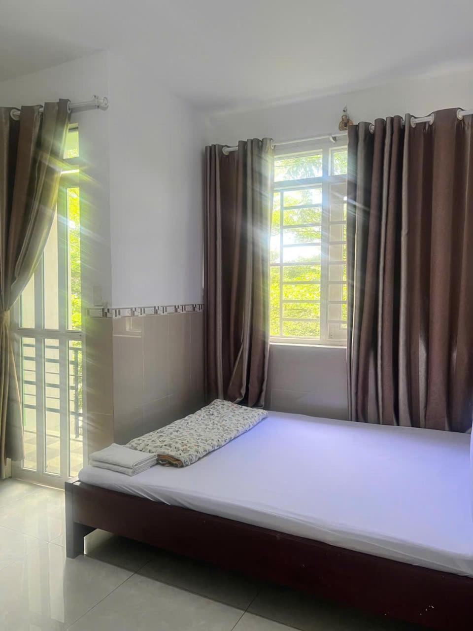 Aparthotel Khach San Doan Gia Ciudad Ho Chi Minh  Exterior foto